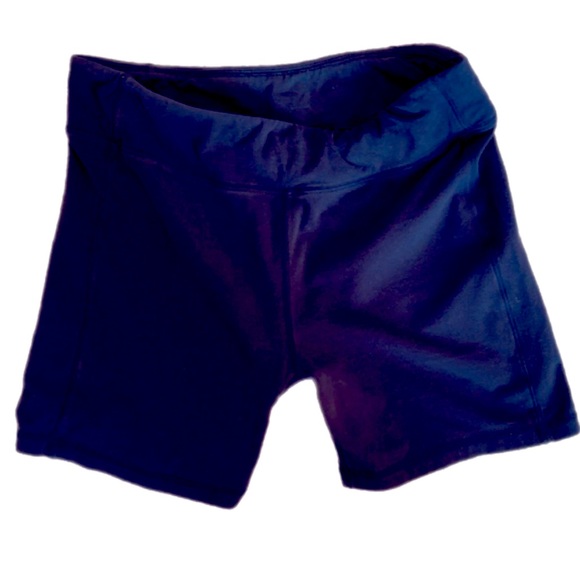 Womens black Danskin now shorts size Medium - Picture 1 of 2